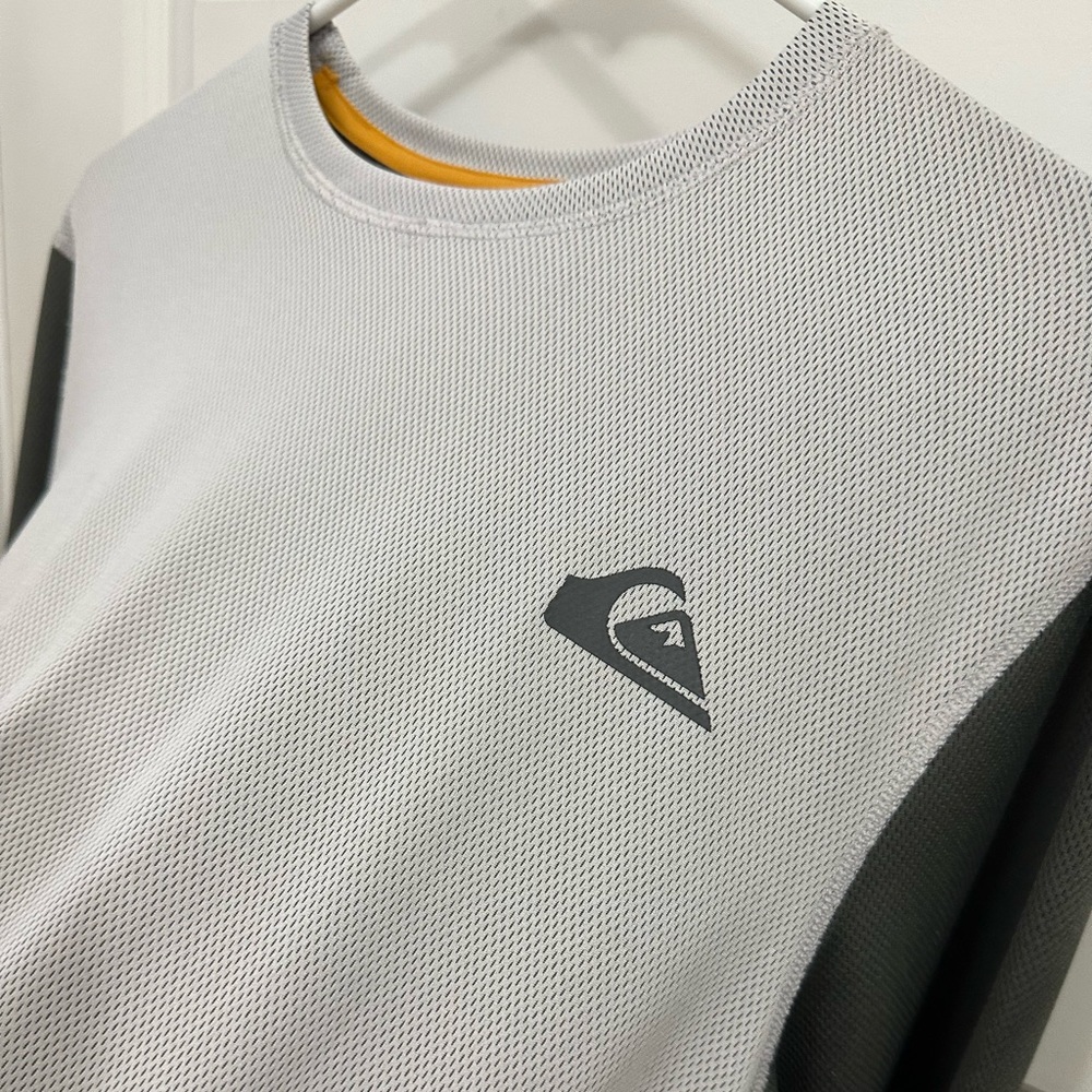 Quicksilver Long Sleeve Rashguard, Small